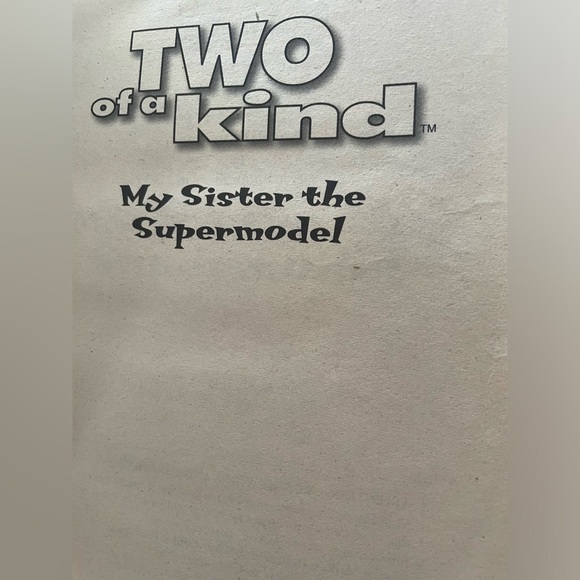 3 Used Paperback Two Of a Kind Book Starring Mary-Kate & Ashley Olsen - Picture 16 of 16